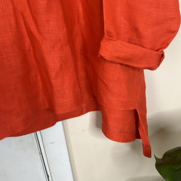 ITEMZ Chris Baumgartner Linen Button Down Asymmetrical Hem Shirt - Picture 8 of 11